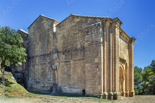 Canvastavla Santiago de Aguero Church in Aragon, Spain, three quarter view