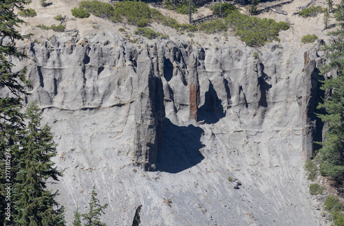 Quadro su tela Fossil Fumaroles at the Pinnacles in Crater Lake National Park