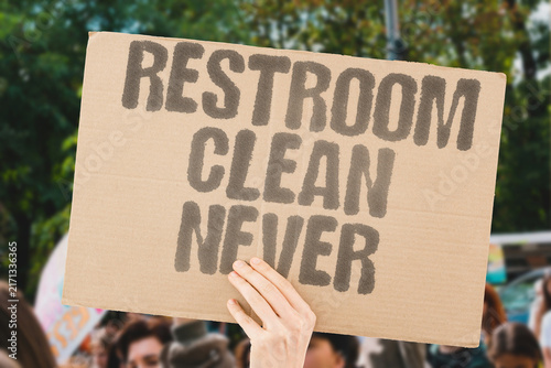 Fotografía "Restroom clean never" Public toilets are perpetually filthy
