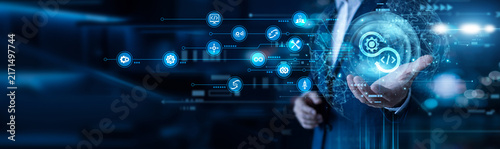Foto Developer hand holding DEVOPS network pipelines