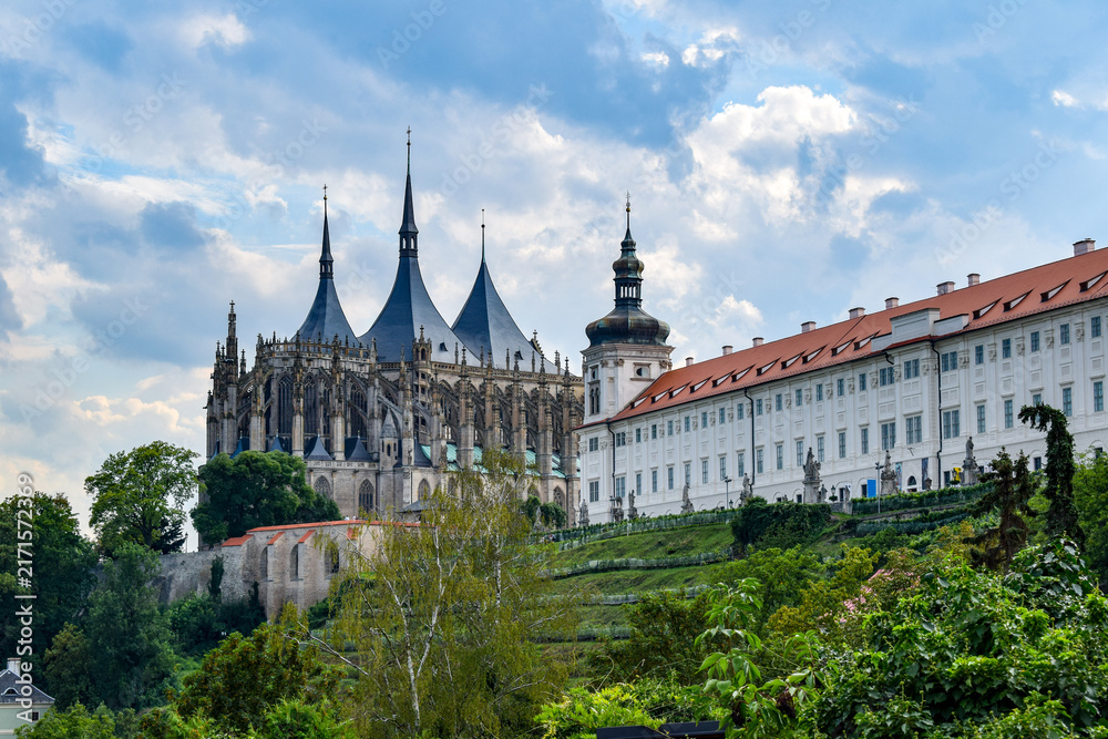 Obraz premium Gothic exterior of the Church of Saint Barbara in Kutna Hora, Czech Republic