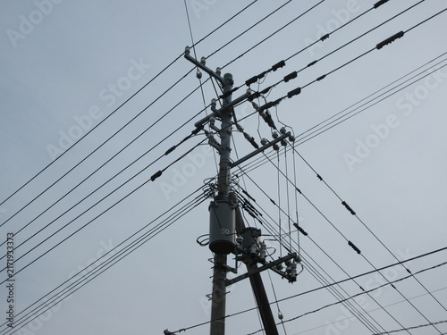 Obraz na płótnie 電柱に付いている柱上変圧器