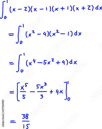 фотографія Handwritten step-by-step calculus definite integral math problem solved in blue ink on white isolated background