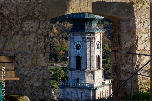 Obraz na płótnie Blick auf die Stadtkirche  Tittmoning