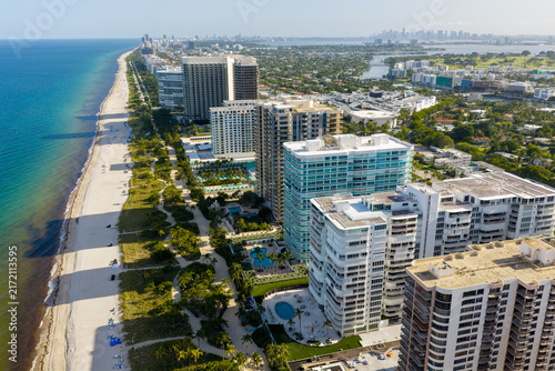 фотографія Aerial photo Bal Harbour beachfront condominiums 2026