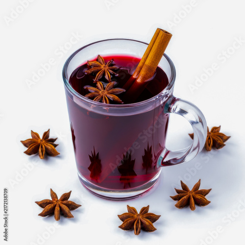 Cuadro en lienzo Glass mug of warm mulled wine with cinnamon stick and star anise spice isolated
