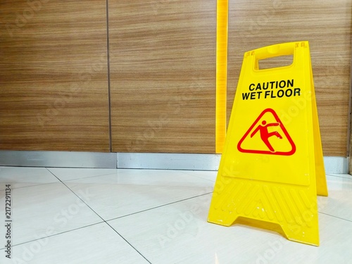 Obraz na płótnie caution wet floor