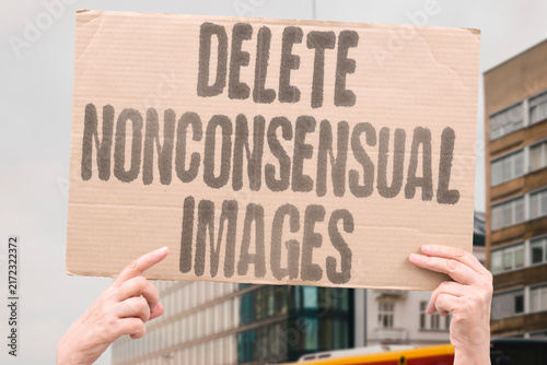 Konstfotografi "delete nonconsensual images" Platforms must delete nonconsensual images