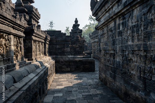Cuadro en lienzo Borobudur temple stone reliefs depicting ancient buddhist stories