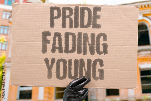 Foto "Pride fading young" National pride declines among youth