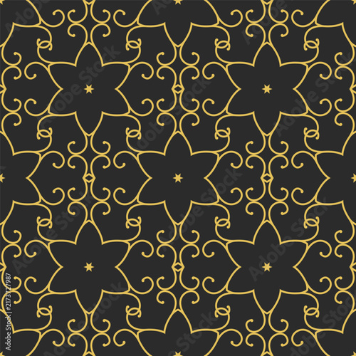Vintage royal seamless pattern in Victorian style. Vector luxury fabric swatch with golden retro ornament