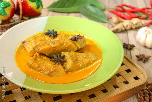 Cuadro en lienzo Cow's thick skin curry (gulai kikil or gulai tunjang), a popular Indonesian dish in Masakan Padang, an authentic cuisine from Padang, Indonesia