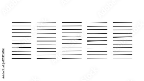 Foto Parallel Lines Abstract: A minimalist composition featuring five columns of parallel lines, varying in thickness and spacing, arranged against a clean backdrop