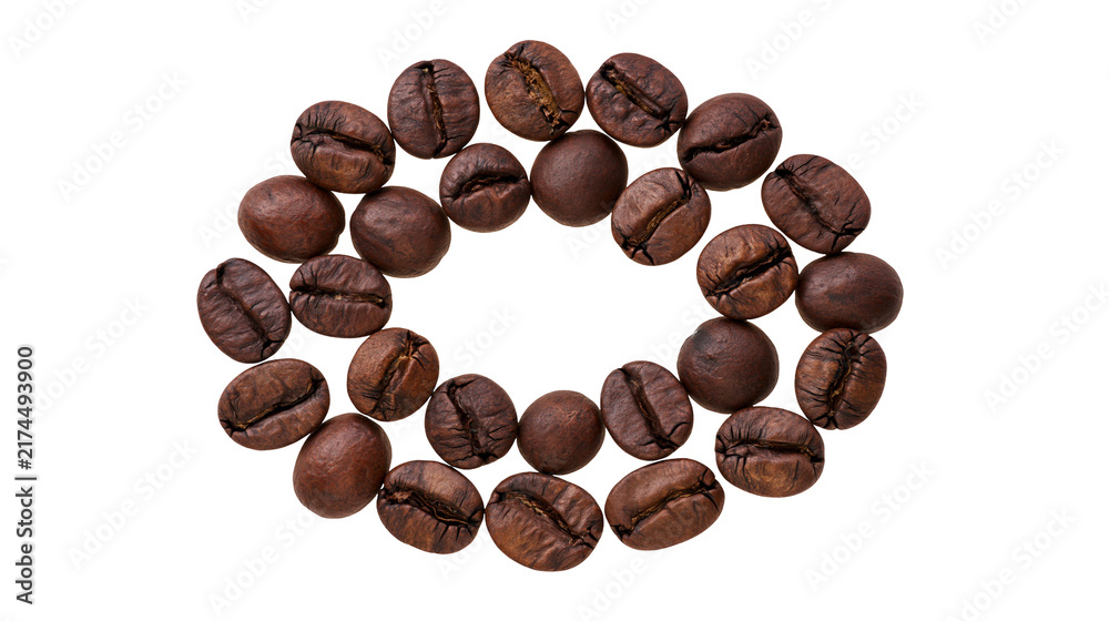 Obraz premium Isolated coffee beans forming an artistic oval shape, representing the essence of coffee