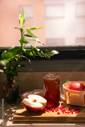 Obraz na plátně Celebration of Rosh Hashanah with traditional foods