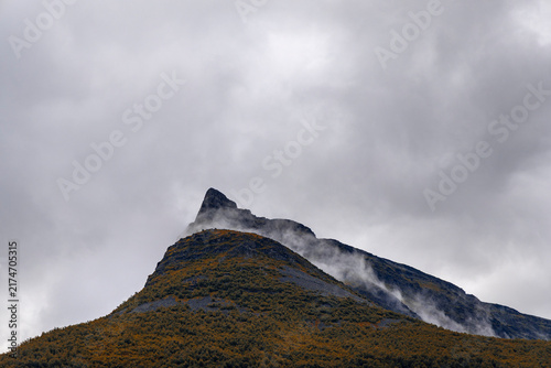 Fotografía A beautiful nature and town mix in the Geiranger village