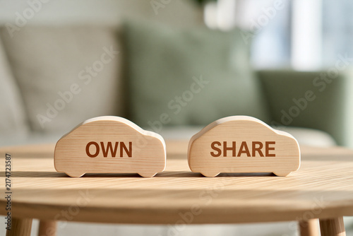 Obraz na płótnie Choice between owning and sharing a car