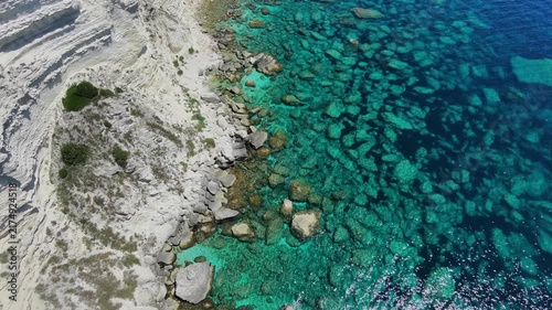 Couleurs des côtes du sud de la Corse, près de Bonifacio