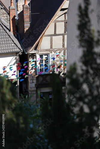 Bild auf Leinwand Maison à Colombages pans de bois Montluçon cité médiévale