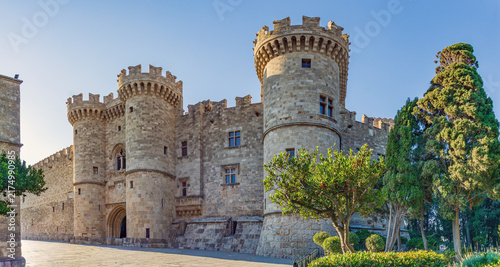 Fotografía Medieval Palace of the Grand Master of the Knights of Rhodes against blue sky in