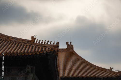 Fotografie Traditional Chinese Architectural Roof with Ornamentation