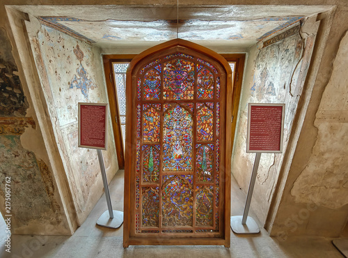 Bild auf Leinwand Isfahan, Iran - former capital of Iran, Isfahan is famous for its Persian - Muslim architecture and ancient pavilions
