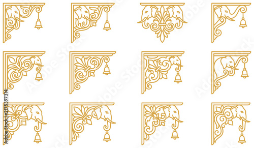 Cuadro en lienzo Golden elephant corbel design set with decorative hanging bells for traditional borders