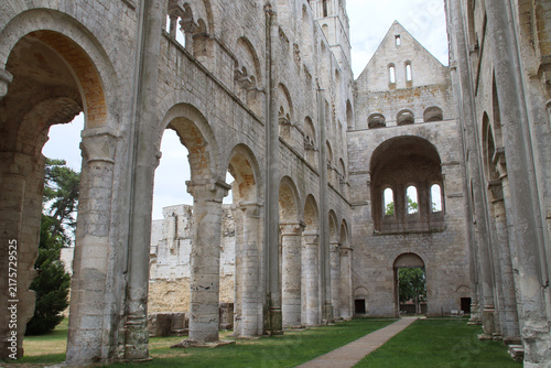 Bild auf Leinwand ruined romanesque abbey church in jumièges in normandy in france