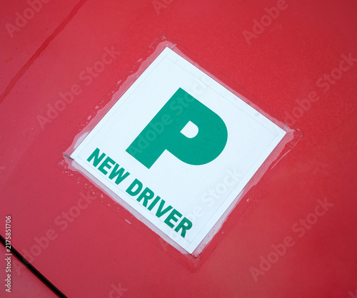 Fotografía Green Probationary P Plate On Red Car