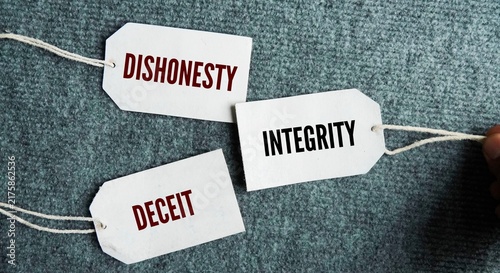 Konstfotografi The opposite of integrity is dishonesty and deception