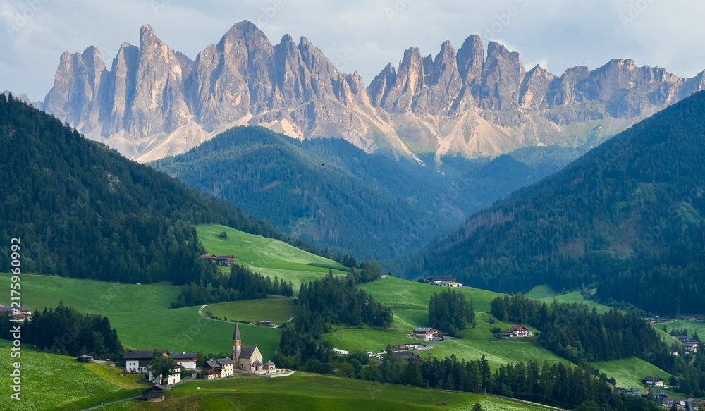Obraz premium View of Val di Funes with the Chruch of Santa Maddalena in the Dolomites Mountains. UNESCO world heritage in South Tyrol, Italy 