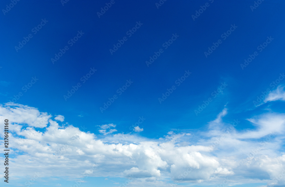 Obraz premium Blue sky with white clouds. landscape sky
