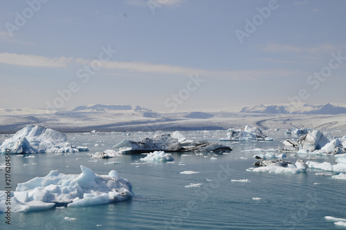 iceberg in jokulsarlon lagoon