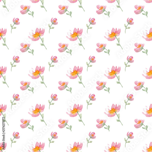 Pattern con delicati fiorellini rosa dipinti a amno ad acquerello su sfondo bianco