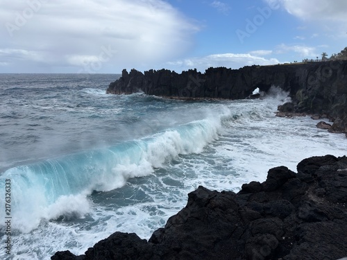 Canvastavla Vagues de l’océan Indien sur une côte volcanique de l’île de La Réunion