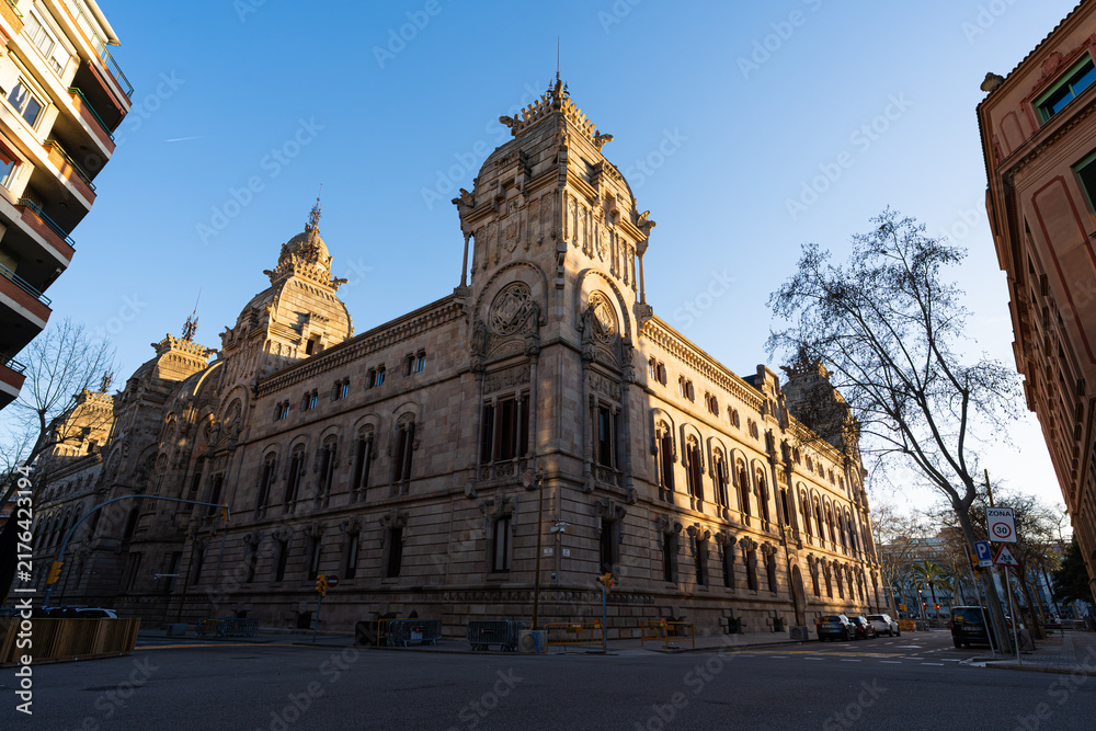 Obraz premium Exterior facade of Palau de Justicia building at sunset
