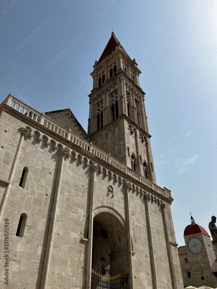 Fototapeta premium Gothic Cathedral Facade with Bell Tower