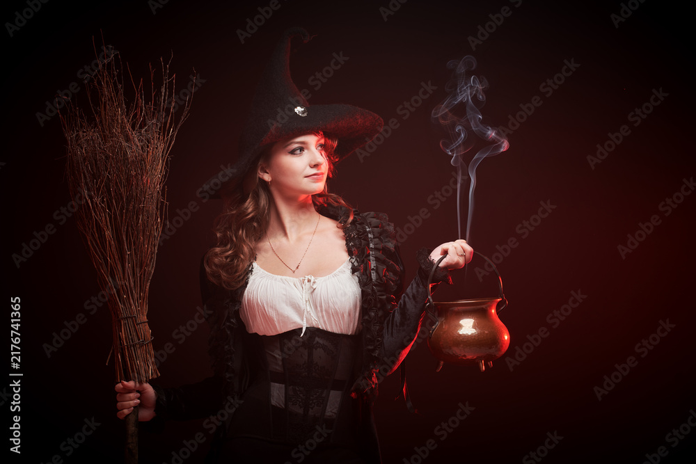 Naklejka premium Smoking Witch Cauldron