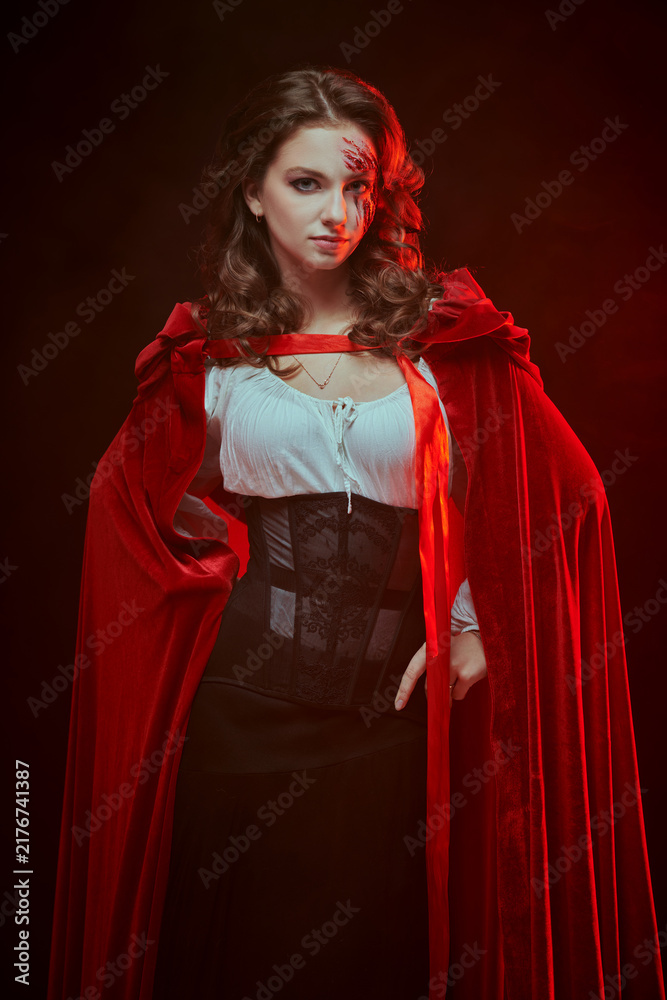 Naklejka premium Scarlet Survivor Portrait