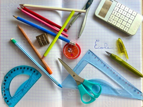 fournitures scolaires