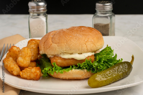 Bild auf Leinwand haddock  sandwich  with tater tots