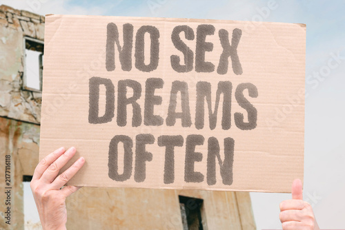 Fotografía "No sex dreams often" Abstinence for weeks increases wet dreams