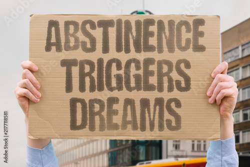 Fotografía "Abstinence triggers dreams" No sex for weeks leads to wet dreams