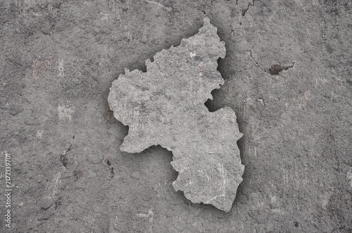 Bild auf Leinwand Karte von Rheinland-Pfalz auf verwittertem Beton