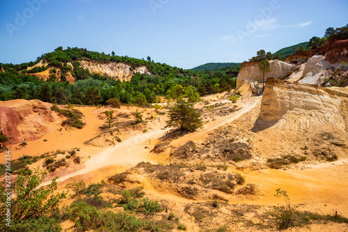 Принти на полотні Le Colorado provençal, lieu d'extraction de l'ocre, dans le département du Vaucluse (France)
