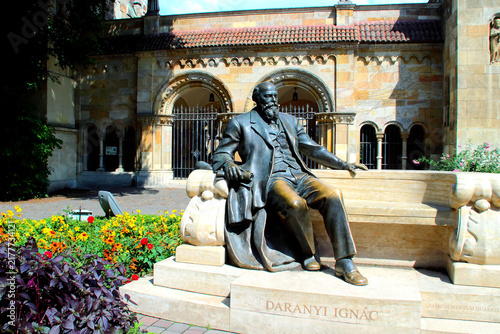 Foto BUDAPEST, HUNGARY - AUGUST 31, 2025: Statue Of Ignac Daranyi