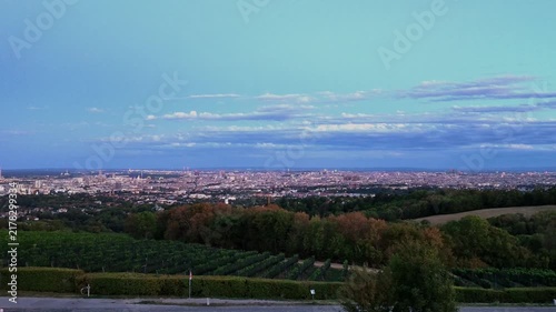 Blich auf Wien vom Kahlenberg Cobenzl, Rondell