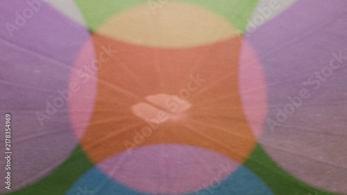 Cuadro en lienzo Colorful abstract background featuring overlapping geometric circles in pastel t