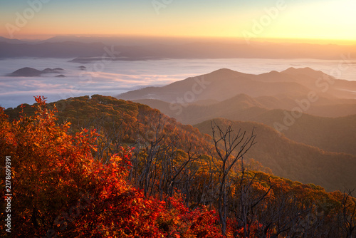 Foto autumn sunrise view from along the appalachian trail in north carolina