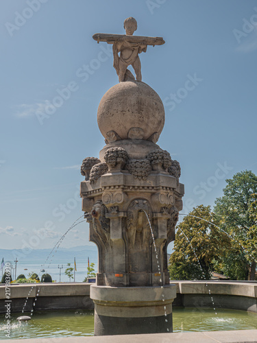 Obraz na płótnie Fontaine Graf Zeppelin à Friedrichshafen